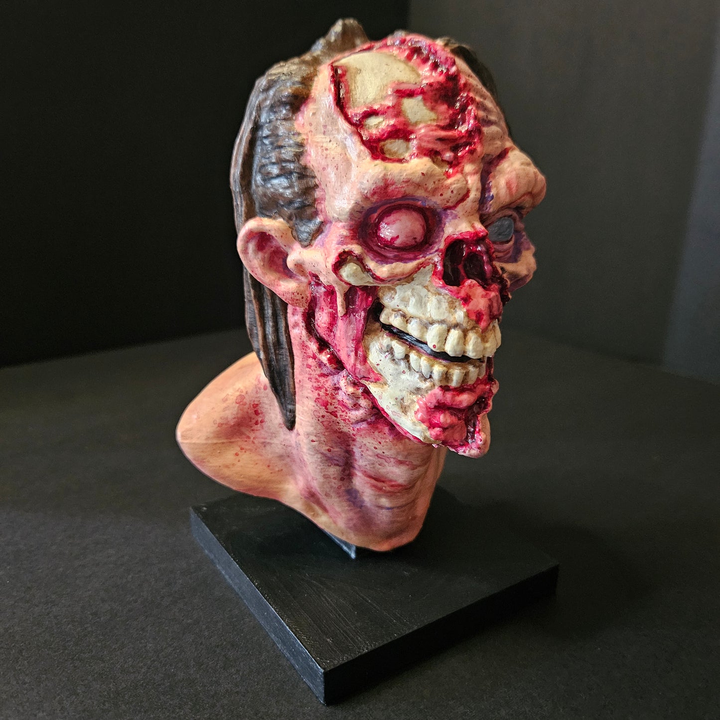 Zombie bust